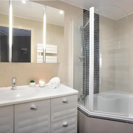 La Calypso-5 By Interhome